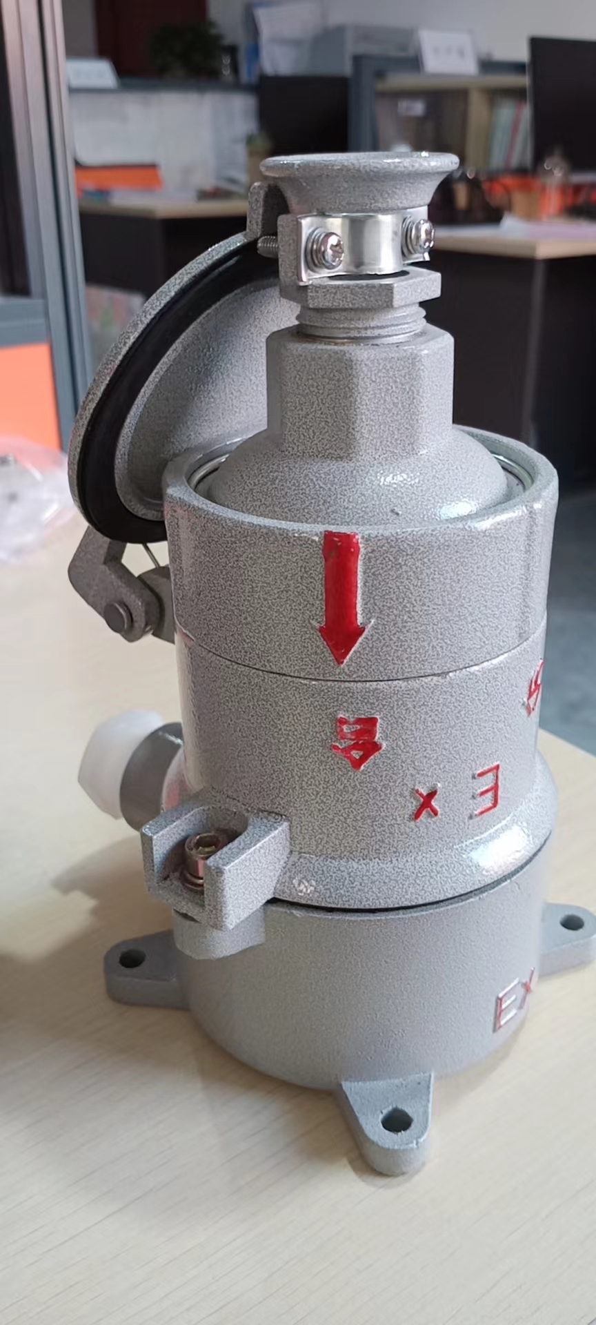 ����AC����